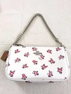 2025年最新】COACH カラー：ホワイト系 クラッチバッグの人気