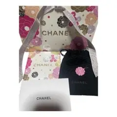 CHANEL 母の日限定♡ ギフトボックス カメリアチャーム　巾着付