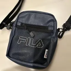 ショルダーバック　フィラ