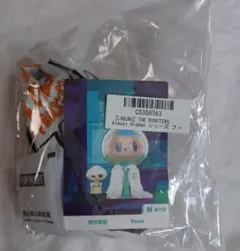 LABUBU THE MONSTERS Almost Hidden フィギュア