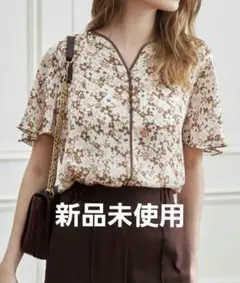 25ans掲載☆BEIGE,ベイジ今期新品タグ付スキッパーブラウス¥26,400 