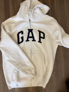 GAPパーカー　Mサイズ 1度着ただけなので傷や汚れはなくほぼ新品の状態です。