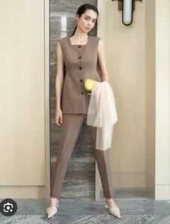 CELFORDぺプラムセットアップサイズ38ブラウン