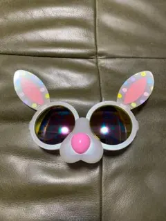 ディズニー　ウサギ型サングラス　白