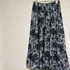 モノトーン 花柄 フレアスカート 総柄 ロングスカート 大人可愛い