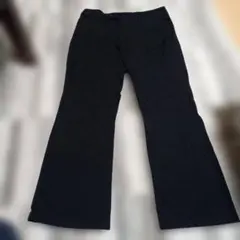 ユニクロ　黒 ストレートパンツ レディース