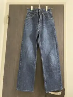 レギュラーフィットストレートハイライズジーンズ　ユニクロ