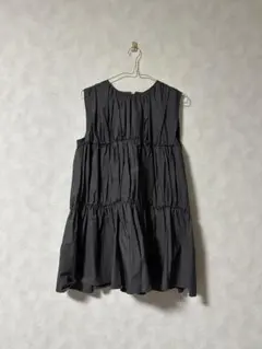 黒 ノースリーブ ティアードトップス