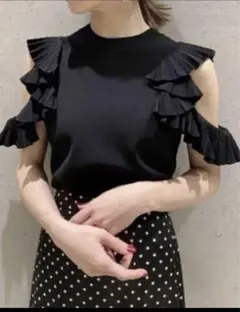 SNIDEL プリーツラッフルスリーブニットプルオーバー