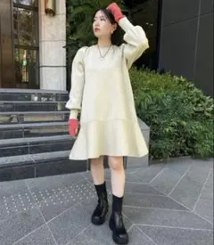 パフスリーブ切り替えミリフレアワンピース