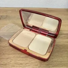 ザフェイスショップ イェファダム パウダーファンデーション 赤のサムネイル