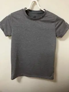 PUMA グレー Tシャツ 140サイズとレディースＳ　2枚組　ランニングウェア