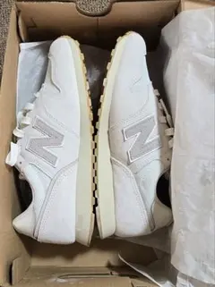 New Balance ホワイト スニーカー