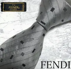 FENDI ネクタイ ズッカ 幾何学柄 光沢