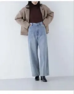 新品タグ付きNATURALBEAUTYBASIC ワイドストレートデニム　ブルーのサムネイル