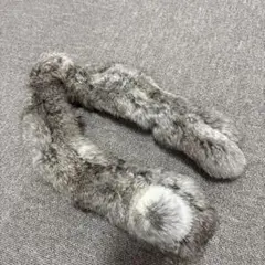 グレー ファー マフラー ポンポン付き