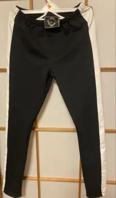 Rady レギンスパンツ　ブラック ホワイトラインSサイズのサムネイル