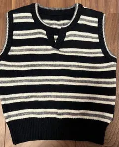 80cm ボーダー柄 ニットベスト Vネック 黒 白 グレー