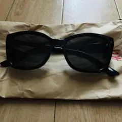 H&M サングラス ブラックのサムネイル