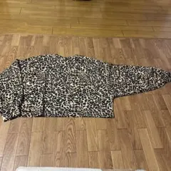 美品bershkaヒョウ柄 レオパード長袖 トップスM