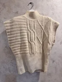 ZARA ニットベスト Sサイズ