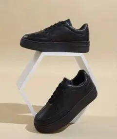 ブラックレザー厚底ローカットスニーカー22.5cm