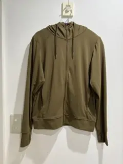 ユニクロ　エアリズムUVカットメッシュフルジップパーカ　パーカー　UVカット