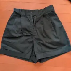 earth　モスグリーンハーフパンツのサムネイル