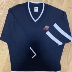 NIKEブラック Vネックセーター M