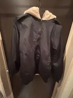 フード付きジャケット 黒×ベージュ