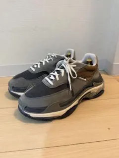 BALENCIAGA Triple S トリプルS グレー 42 スニーカーのサムネイル