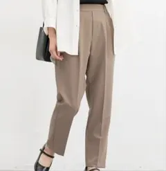 ［Honeys］テーパードパンツ