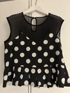 Made in heaven ノースリーブドット柄フリルトップス