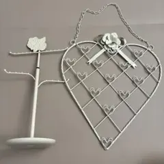 Item thumbnail for item a6ce896c-c33b-4a2b-b70e-4081be693d92