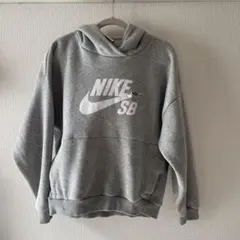 キッズNike SB グレー フード付きトレーナー L