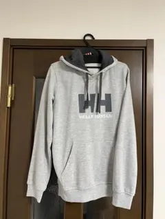 【本日中お値下げです】ヘリーハンセン　パーカー　サイズM