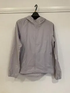 【新品未使用】UNIQLO ポケッタブルUVカットパーカー M グレー