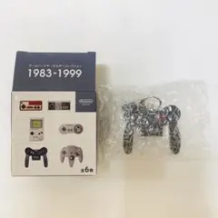 ニンテンドーミュージアム　ゲームハードキーホルダー　1983-1999