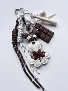 B3 じゃらじゃらキーホルダー　バッグチャーム　シュナウザー　ビスケット　犬