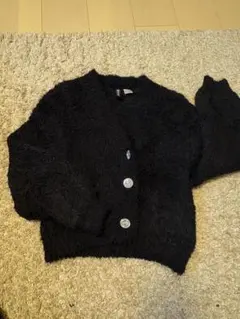 H&M ファー風ブラックカーディガン