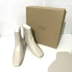 【未使用同様✨️】ローリーズファーム ショートブーツ サイドジップ 87