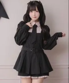 pium】ネクタイ付きプリーツセットアップ - メルカリ