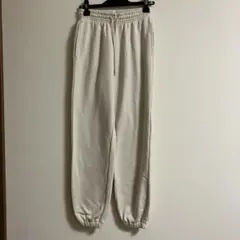 ユニクロ　スウェットパンツ　アイボリー　S