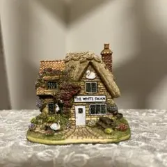 リリパットレーンTHE WHITE SWAN