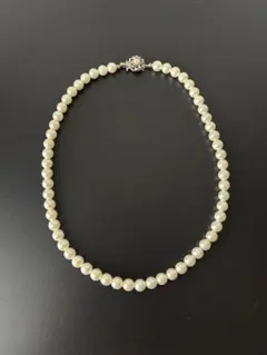 フェイクパールネックレス