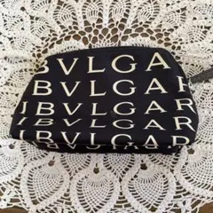 BVLGARI ロゴプリント ブラックポーチ