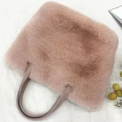 《新品・未使用品》ショルダーストラップ付エコファーハンドバック