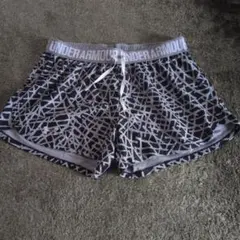 UNDER ARMOUR グラフィックショートパンツ SM