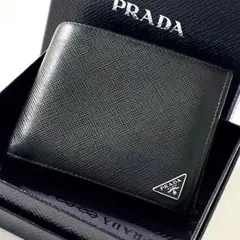 美品　プラダ　サフィアーノ　三角プレート　二つ折り財布　コンパクト　ロゴ　黒