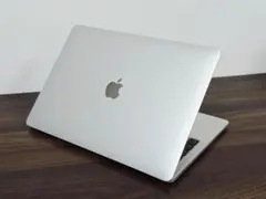 MacBook Pro 2020 13インチ Core i5 256G E1